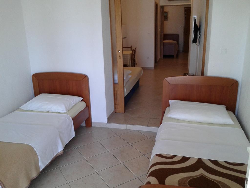 Apartments Toma Bajnice Directly Krilo Luaran gambar